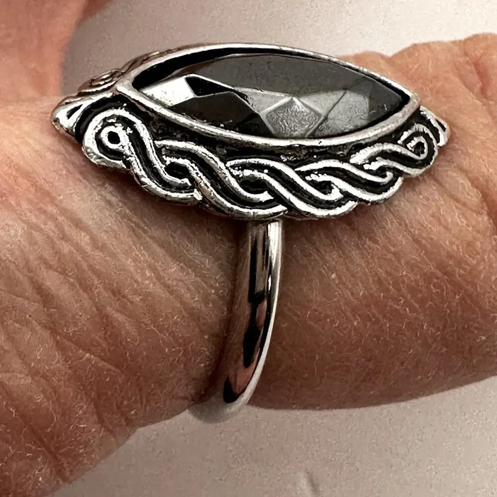 Avon Vintage Hematite Marquise Stone Celtic Twist Ring Silvertone faceted Sz 7.5